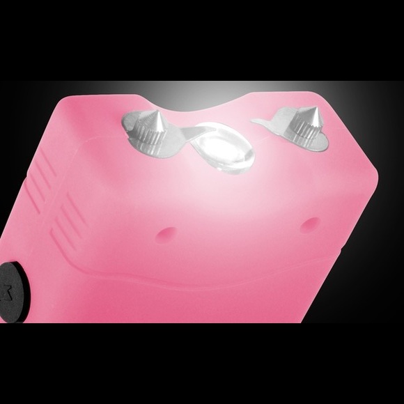Pink taser - Picture 4 of 6